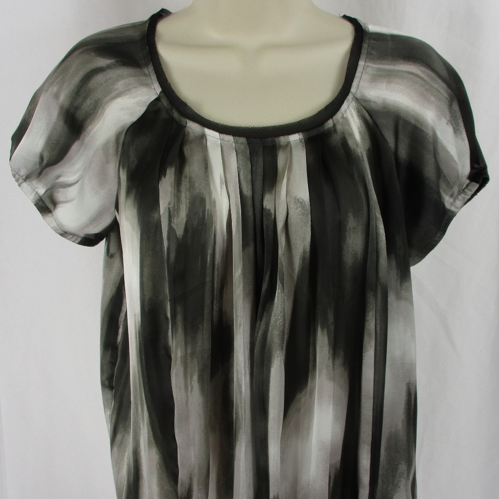 Simply Vera S/S Multicolor Abstract Pleated Top XS